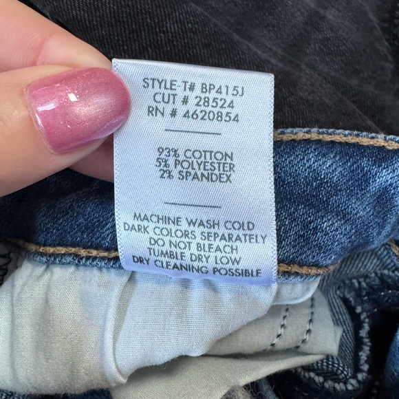 Just Black Women's Straight Leg Blue Jeans - Picture 9 of 10